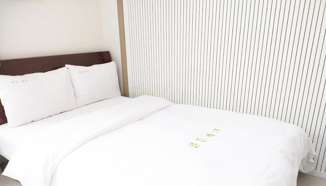 Golden Park Hotel Чеджу Екстериор снимка