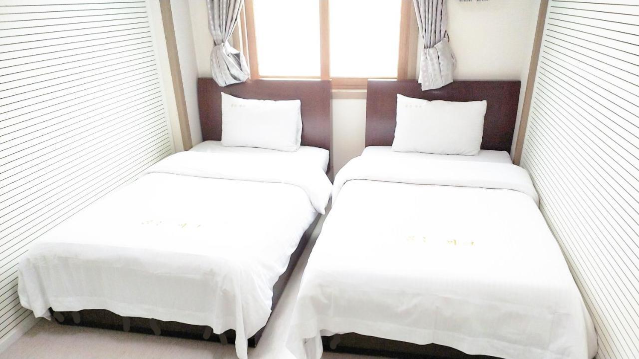 Golden Park Hotel Чеджу Екстериор снимка