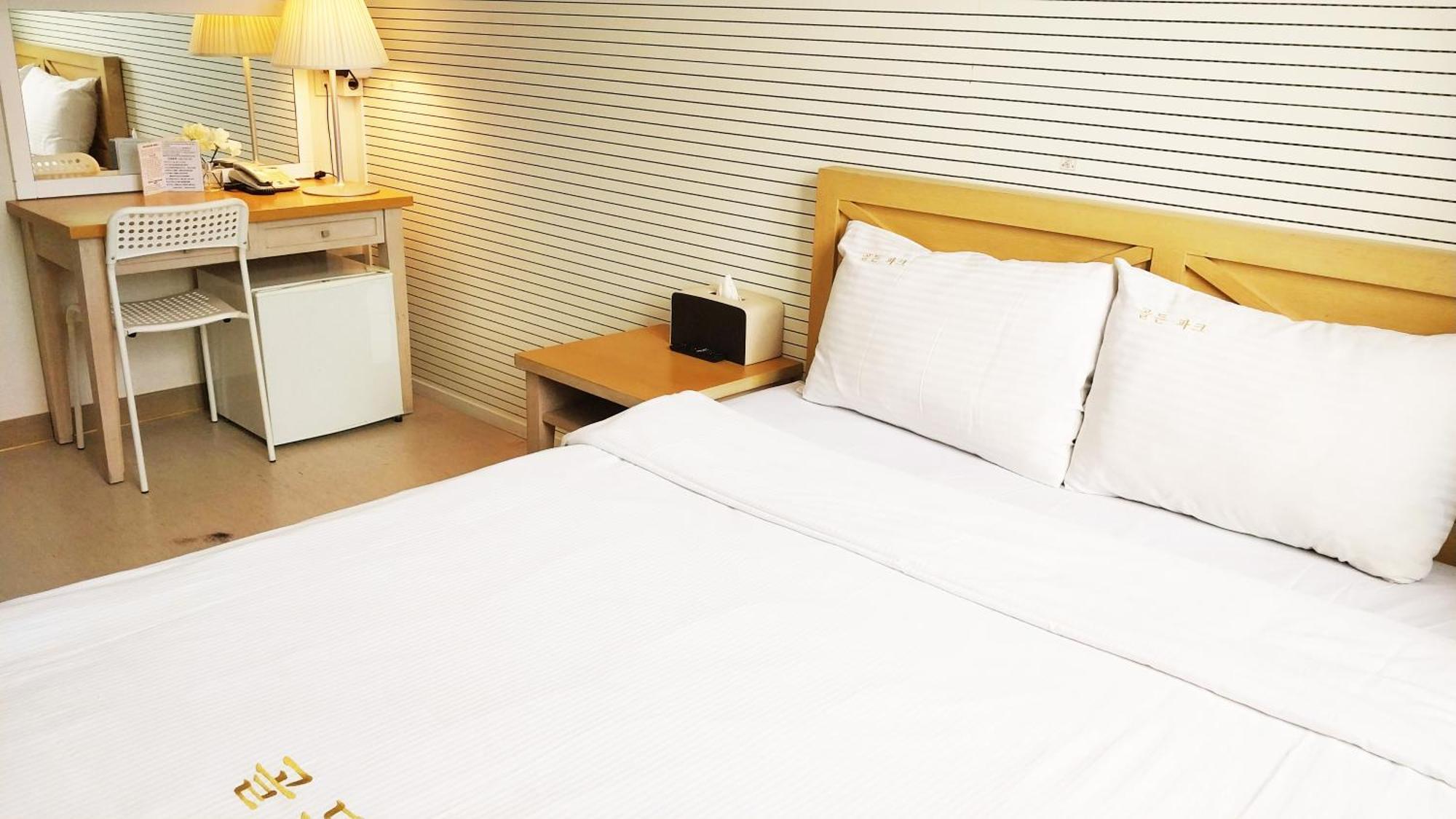 Golden Park Hotel Чеджу Екстериор снимка